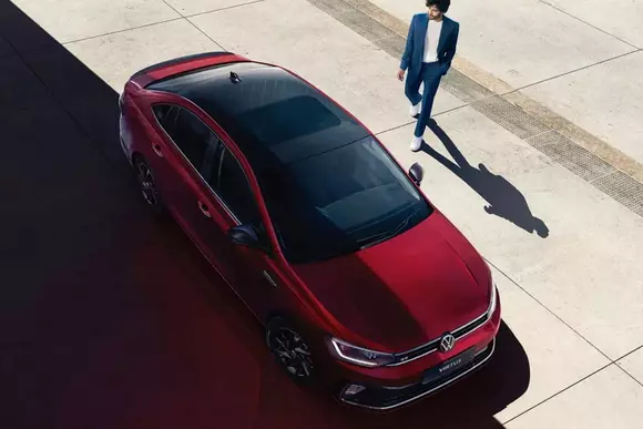 Cea mai recentă iterație a seriei VW Virtus demonstrează cât de prezentabil poate fi un sedan bazat pe o platformă „segment B”.