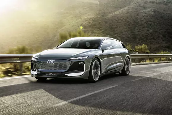 Audi produce break-uri foarte rapide. Spectaculosul Audi A6 Avant e-tron concept e rapid inclusiv la încărcare.