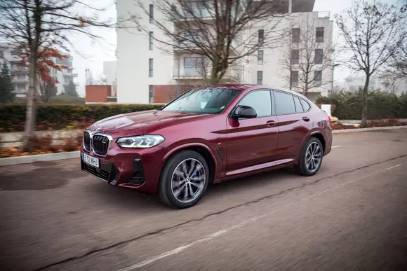 BMW X4 M40i: Atunci când Sport chiar face parte din SUV