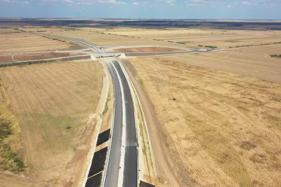 În curând va fi inaugurat primul tronson din drumul expres Craiova-Pitești.
