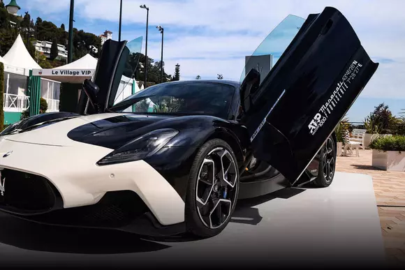 Cele mai noi modele Maserati pot fi admirate la Rolex Monte-Carlo Masters 2022