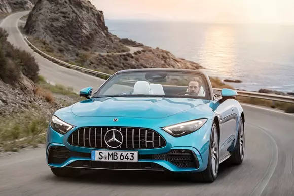 Plăcerea și rafinamentul nu stau în cifre absolute. De aceea a apărut Mercedes-Benz SL 43 AMG