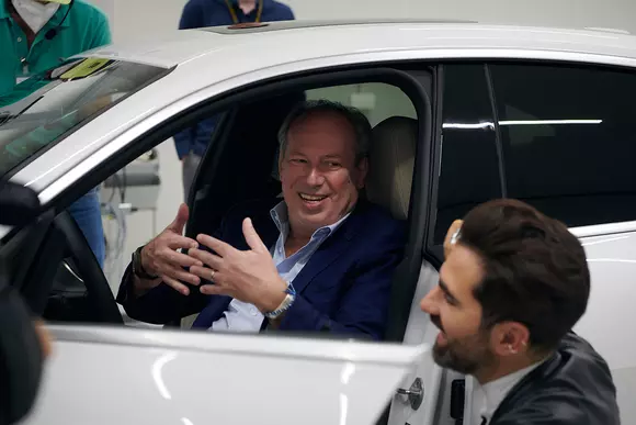 Călătorie cu soundtrack ca-n filme: secvențele sonore BMW IconicSounds Electric au fost compuse de Hans Zimmer