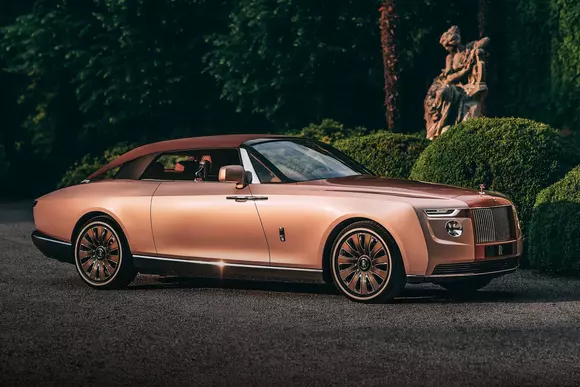 Exuberanță la modul academic: Rolls-Royce Boat Tail a magnetizat privirile vizitatorilor la Concorso d’Eleganza Villa d’Este 2022