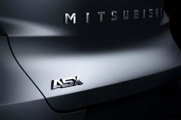 Deoarece firma nu dispune de resurse pentru o ofensivă extinsă, Mitsubishi ASX va ieși la atac singur, dar bine dotat.