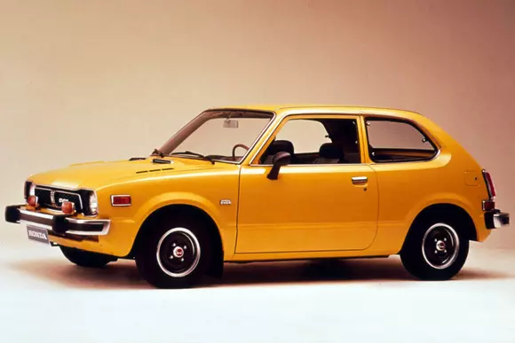 Sărbătoare japoneză în iulie: Honda Civic a ajuns la 50 de ani și nu oricum, ci pe calea unei evoluții foarte dinamice