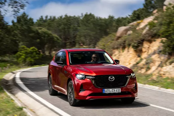 Într-o lume însetată de electroni, Mazda prezintă un motor diesel de 3,3 litri
