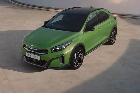 Reprezentant proeminent al genului crossover sportiv, Kia XCeed vine cu un design împrospătat și o versiune de 204 CP.