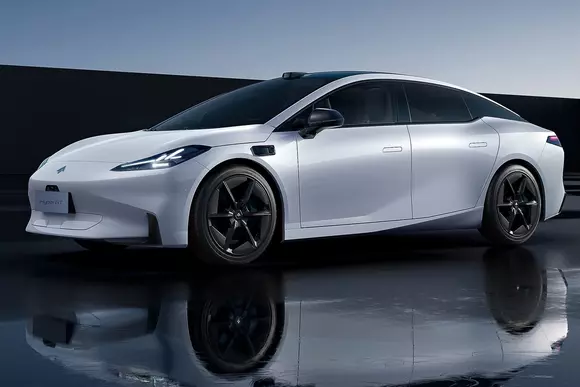 Șocant: denumirea nu spune nimic, dar obiectul spune foarte multe. GAC AION Hyper GT a debutat la 2022 Guangzhou Auto Show
