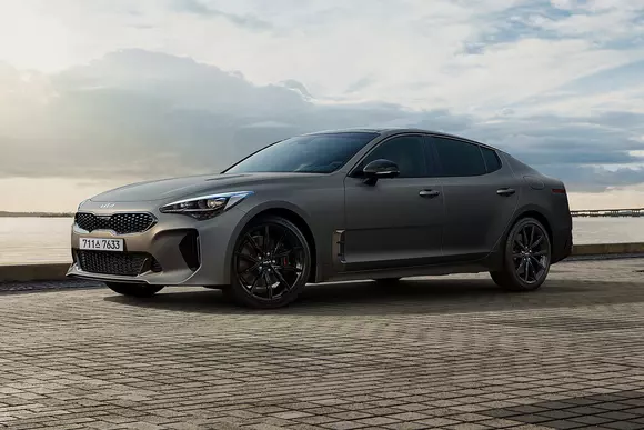 Nimic nu a fost așa înainte, nimic nu va mai fi așa după Kia Stinger. După Kia Stinger Tribute, mai precis.