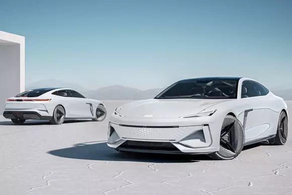 Tipic în ultimii ani: vezi un concept tare și nu te prinzi al cărei mărci este. Ca și Geely Galaxy Light, probabil e chinezărie.