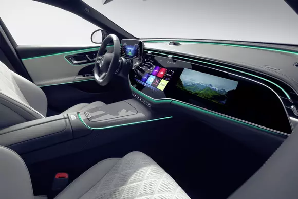 Mercedes dezvăluie interiorul noii Clase E