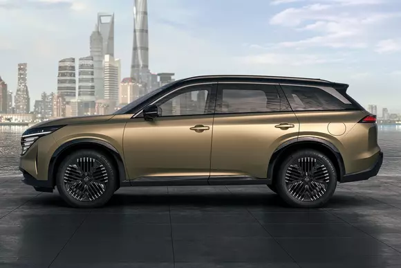 SUV pentru explorarea pieței din China: Nissan Pathfinder Concept.