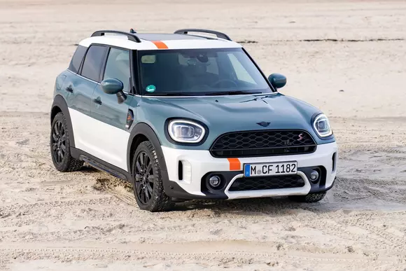 Britanicii explorează un segment necartografiat lansând MINI Countryman Cooper S ALL4 Uncharted Edition.
