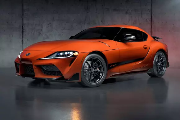 De ziua japonezului, cum s-ar zice: Toyota GR Supra 45th Anniversary Edition face trimitere la istoria etichetei Supra.