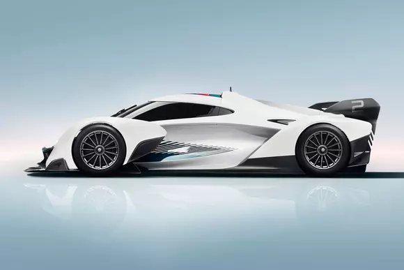 De la gaming la realitatea palpabilă: în curând, McLaren Solus GT te va provoca să-ți materializezi visul de pilotaj.