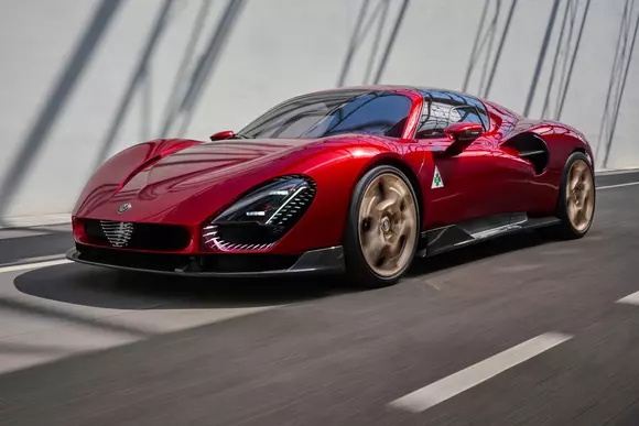 Dincolo de atractivitatea în sine a mașinii, Alfa Romeo 33 Stradale mai are de spus tot felul de lucruri. Pe ton pasional.