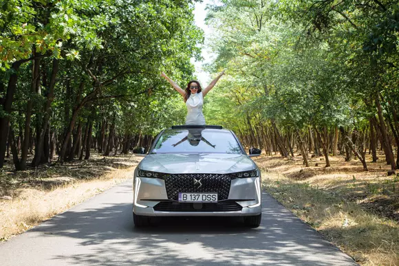 Interviu: Rodica Ionescu și DS 4 - Esențele tari se găsesc în sticluțe mici