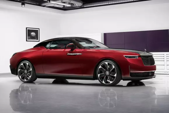 Prin unicatul Rolls-Royce Droptail La Rose Noire, marca britanică ne reamintește că luxul trebuie să fie ceva excepțional.