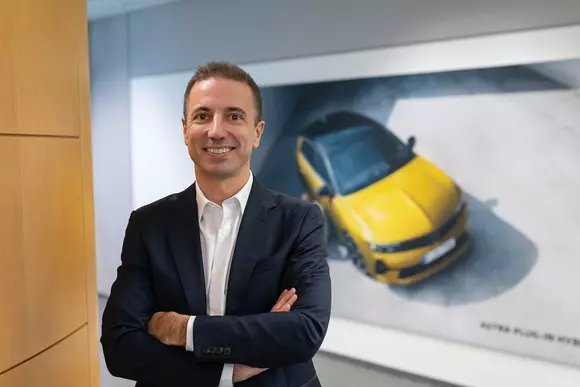 Transformarea mărcii Opel va fi marcată de trei aspecte-cheie în 2024, declară Florian Huettl, director general.