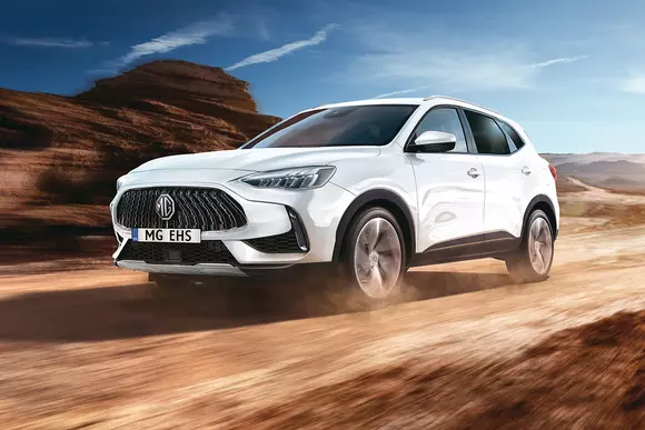 Marca de origine britanică debutează în România cu oferte tentante ca performanțe și preț în clasele mică și compactă.