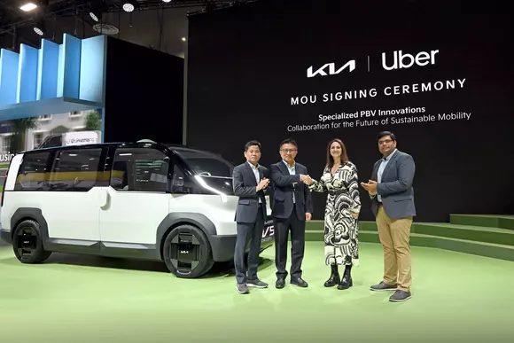 Kia și Uber, semnatarii unui memorandum legat de furnizarea vehiculelor Kia PBV șoferilor colaboratori din serviciile „ride hailing”.