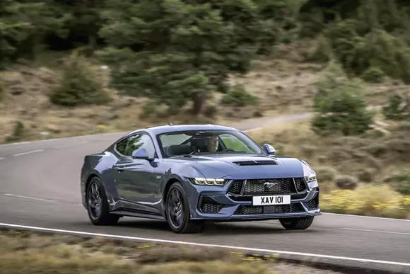 Noua generație Ford Mustang vine în România cu V8 și transmisie manuală