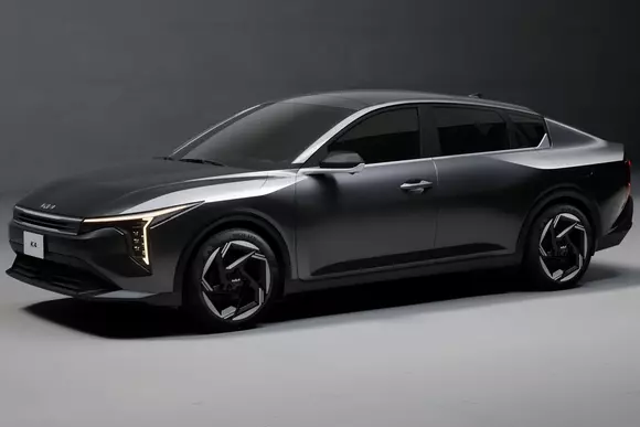 Dinamica marcă de origine extrem-orientală prezintă Kia K4: sedan sport de clasă medie cu design ultrapersonal.