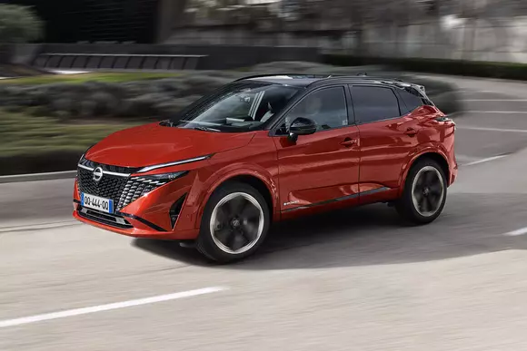 Dotări avansate noi și design mult schimbat. Altfel, Nissan Qashqai păstrează originlitatea conceptuală care l-a consacrat.