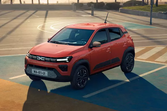 Încurajări de primăvară: prețurile noilor modele Dacia Spring nu au evoluat atât de radical ca designul și dotările.