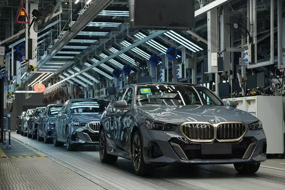 Merge treaba: un milion de BMW-uri produse în ultimele 15 luni la Shenyang. Acolo va fi asimilat în curând și Neue Klasse.