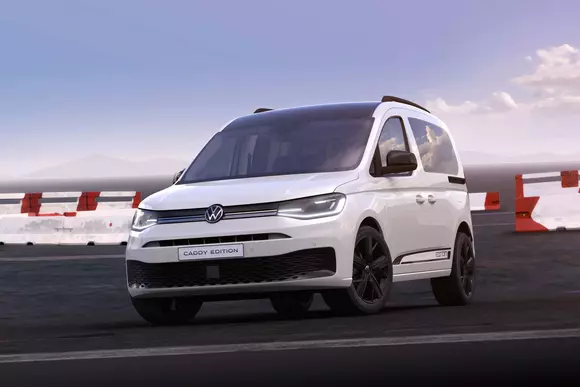 Având rol de vector de imagine, VW Caddy Edition vine pe piață ca o carte de vizită a faceliftului aplicat seriei de clasă compactă.