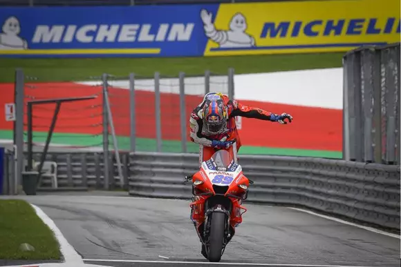 Michelin în lumea celor 2 roți: O poveste despre inovație și performanță