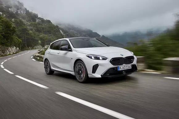 Generația a patra BMW Seria 1, o expresie sportivă compactă!