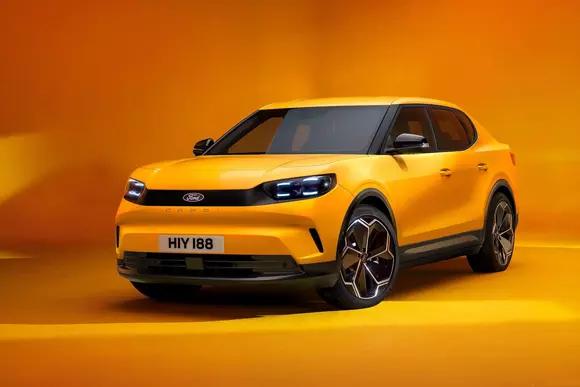 Elemente de stil retrodesign, nume celebru și tehnică total nouă: Ford Capri 2025 ridică miza în jocul electromobilității.