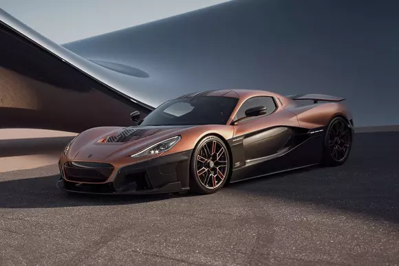 Nu doar un prag simbolic: Rimac Nevera 15th Anniversary Edition este confirmarea unei cote foarte înalte.