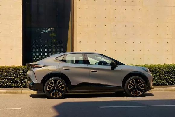 Tușă de creativitate neobișnuit de intensă pentru un Volkswagen? Da, pentru că VW ID.Unyx vizează China!