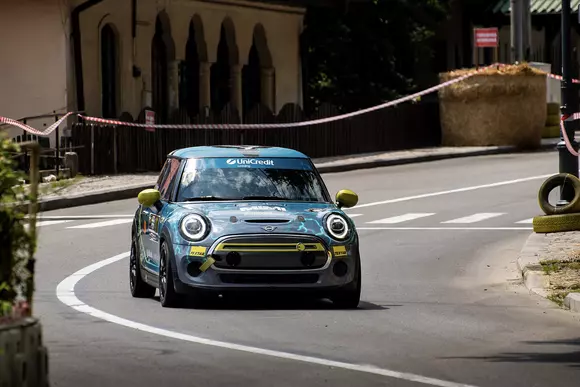 Sezon de curse nou, exigențe noi: Racing MIMI a revenit în competiţiile naţionale la Trofeul Sinaia pe 20-21 iulie.