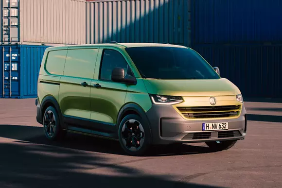 Debut de carieră în România pentru generația VW Transporter T7: dieselul rămâne cea mai accesibilă variantă.