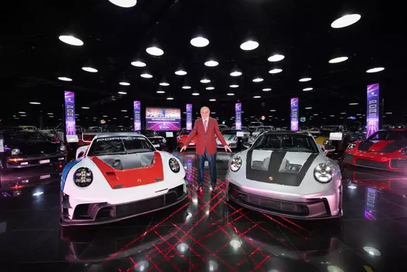 Ponderea sportivelor de top semnate Porsche a crescut în Țiriac Collection cu două exemplare fabuloase purtând indicativul GT3!