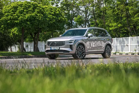 Volvo XC90: Etalonul siguranței