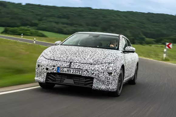 Test de anduranță extrem cu Kia EV4 pe Nürburgring, rezultatele arătând cât de mult a avansat tehnologia BEV a zilelor noastre