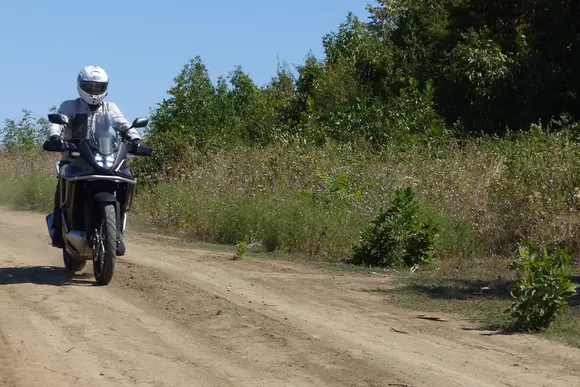 Aventura rămâne, tradiţia se păstrează? – Honda XL750 Transalp
