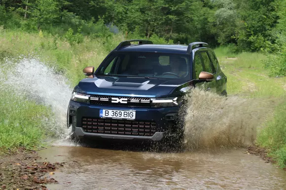 Un eveniment de presă din Marea Britanie a onorat Dacia Bigster cu titlul de Family Car of the Year 2025, iar asta nu e tot!
