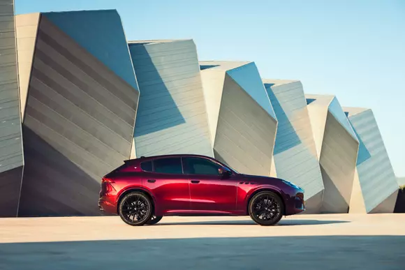 Maserati Grecale Tributo Il Bruciato – când pasiunea pentru mașini întâlnește arta vinului