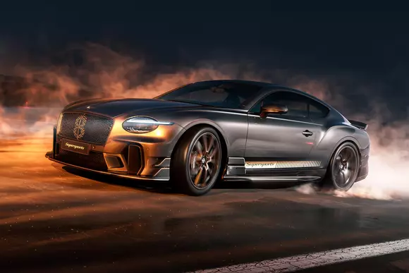 Unde rămăsesem? A, la sport, categoria grea. Bentley Supersports are maniera sa unică de a aborda tema sportului