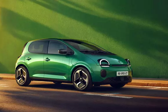 De ce să schimbi ceva succes? Renault Twingo ne arată că e suficient să-l reinventezi după exigențele noilor vremuri