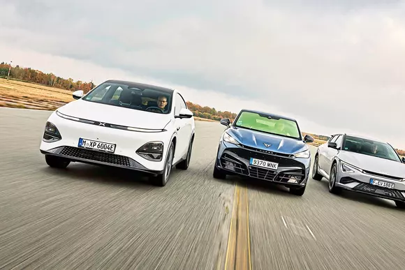 Un trio pentru viitorul mobilității electrice - Xpeng G6 RWD vs Cupra Tavascan VZ AWD vs Kia EV6 AWD
