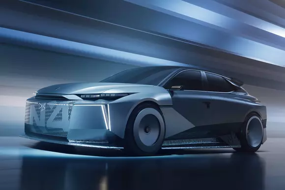 Dincolo de motivația inițială, important este că DS Taylor Made No 4 Concept are un remarcabil efect stilistic!