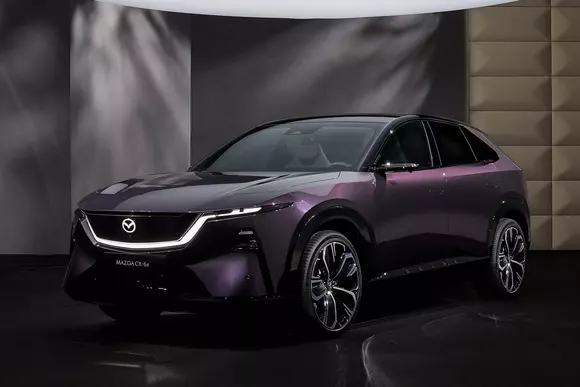 Treaptă superioară de rafinament pentru marca niponă: Mazda CX-6e și-a consemnat premiera la Salonul de la Bruxelles